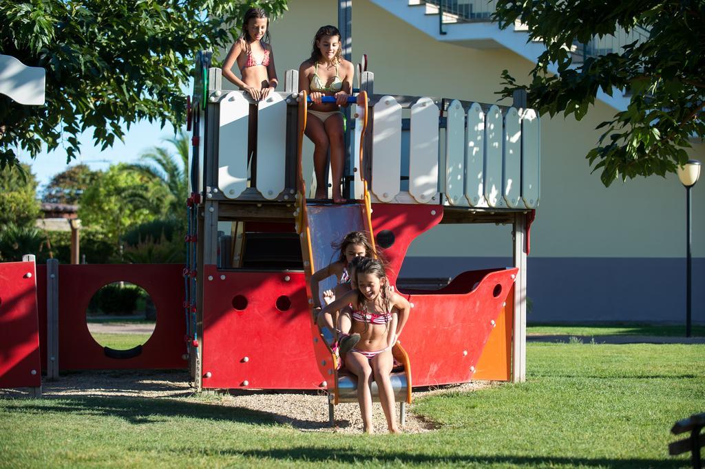 אלבניה Residence Borgomare מראה חיצוני תמונה